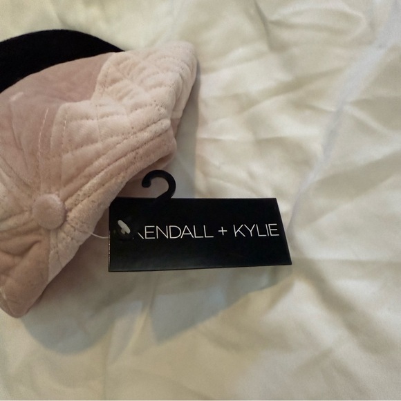 NWT Kendall + Kylie Los Angeles Studio Quilted Velour Baseball Cap - Picture 3 of 4